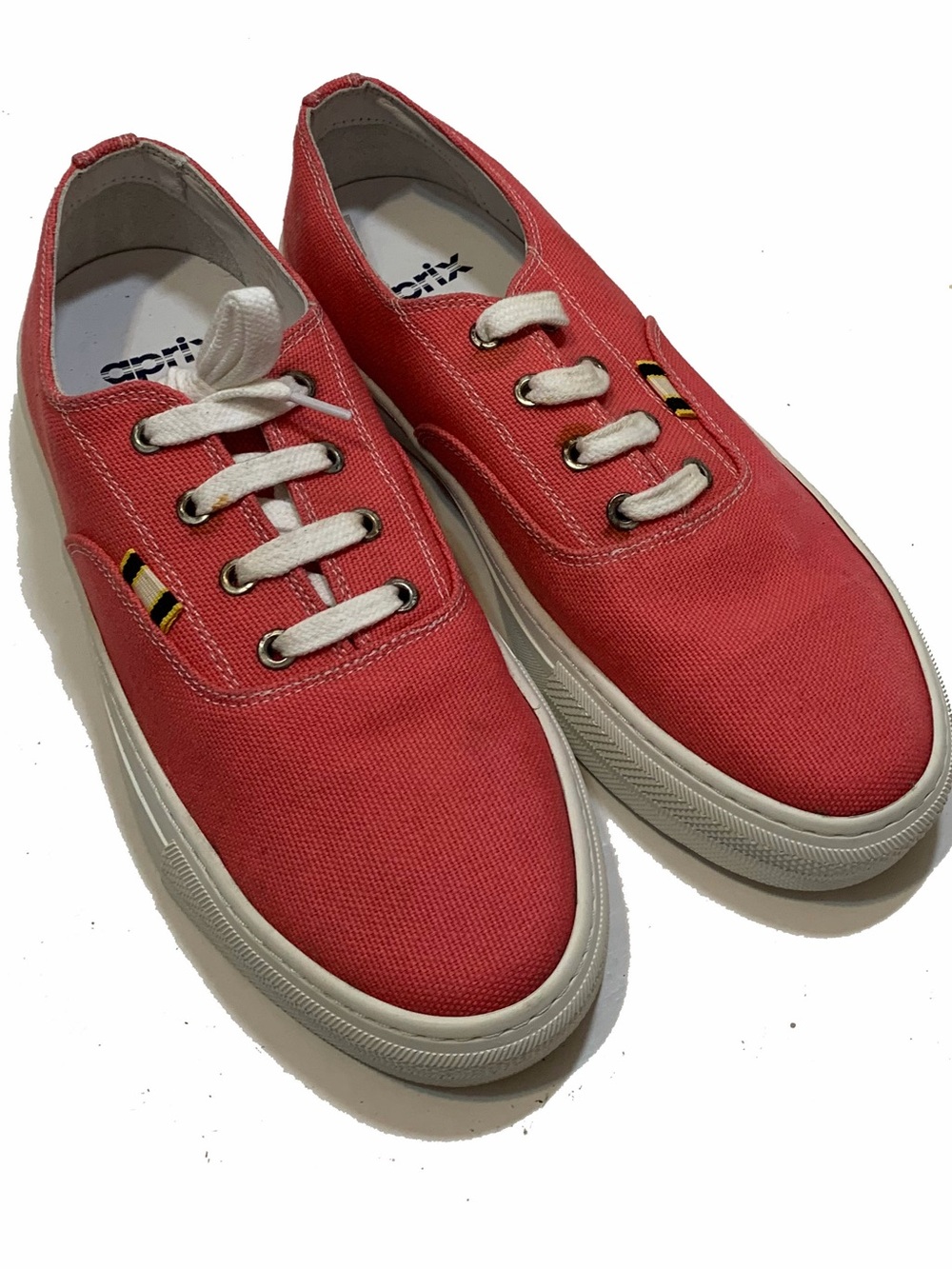 9 / aprix Men's Canvas Low-Top Sneakers
